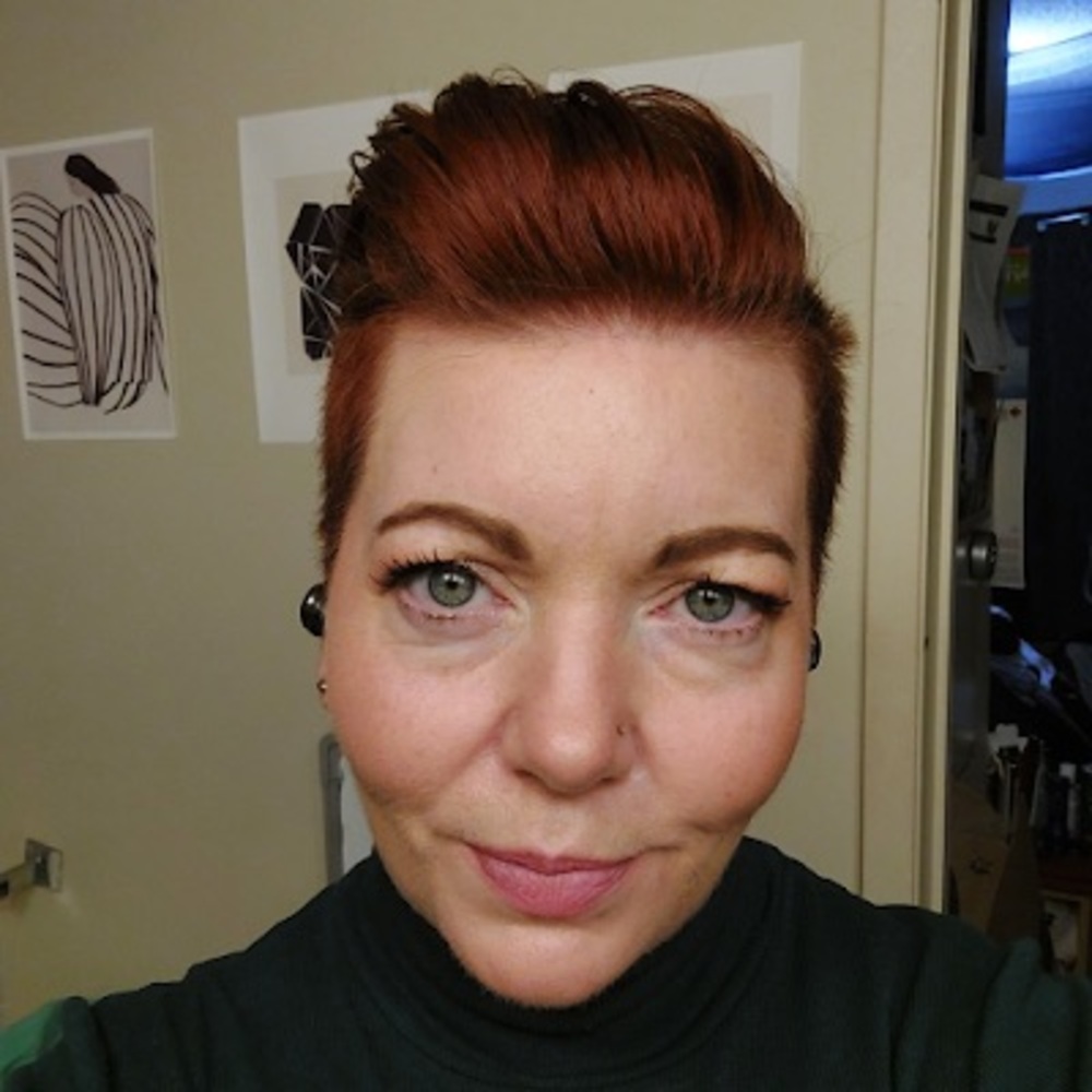 Meet your Posher, April lynn